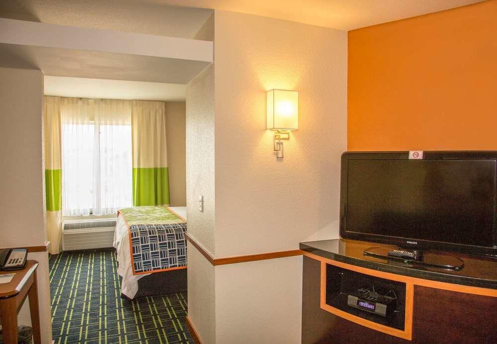 Fairfield Inn And Suites Карлсбад Екстериор снимка