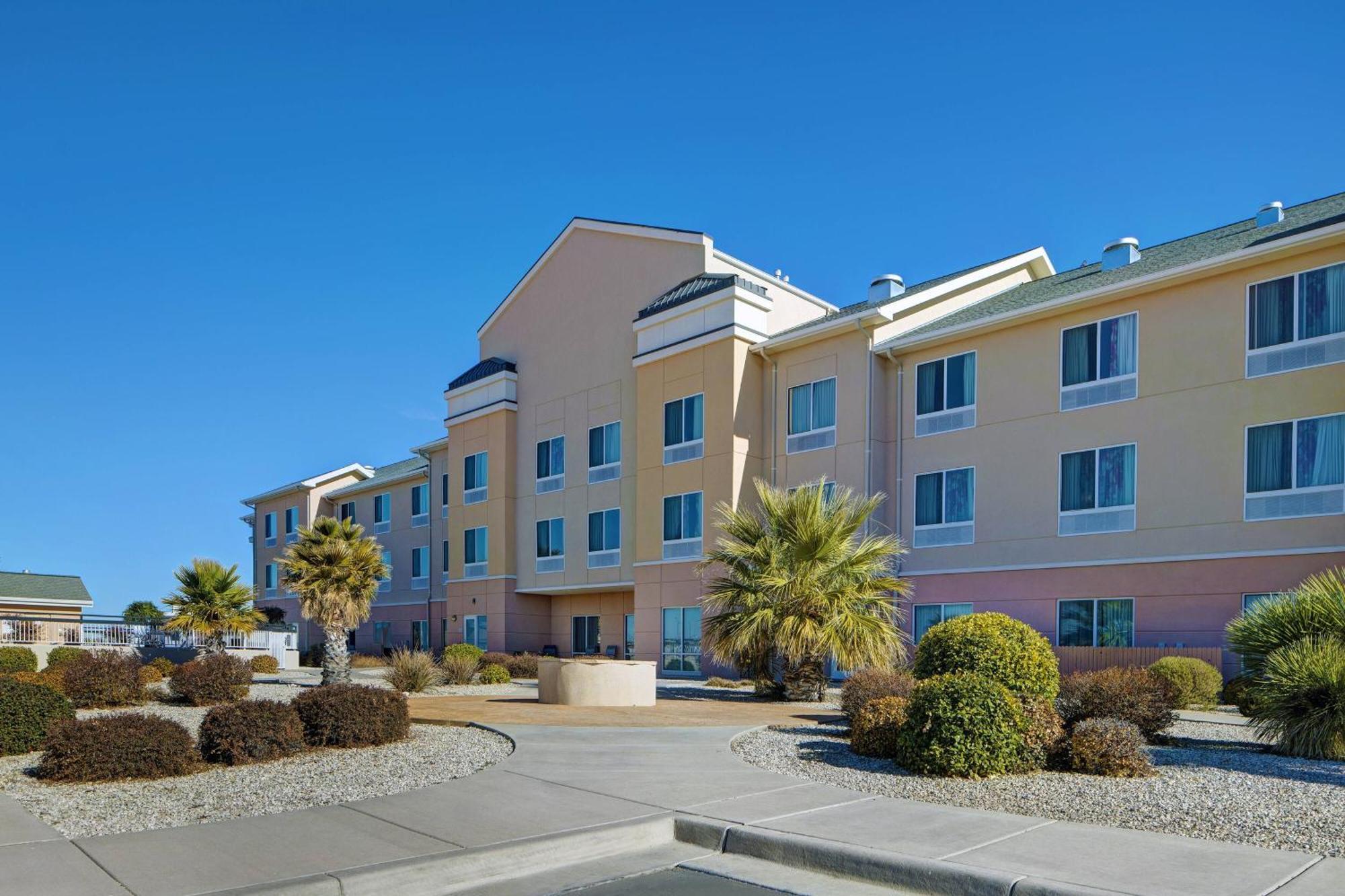 Fairfield Inn And Suites Карлсбад Екстериор снимка